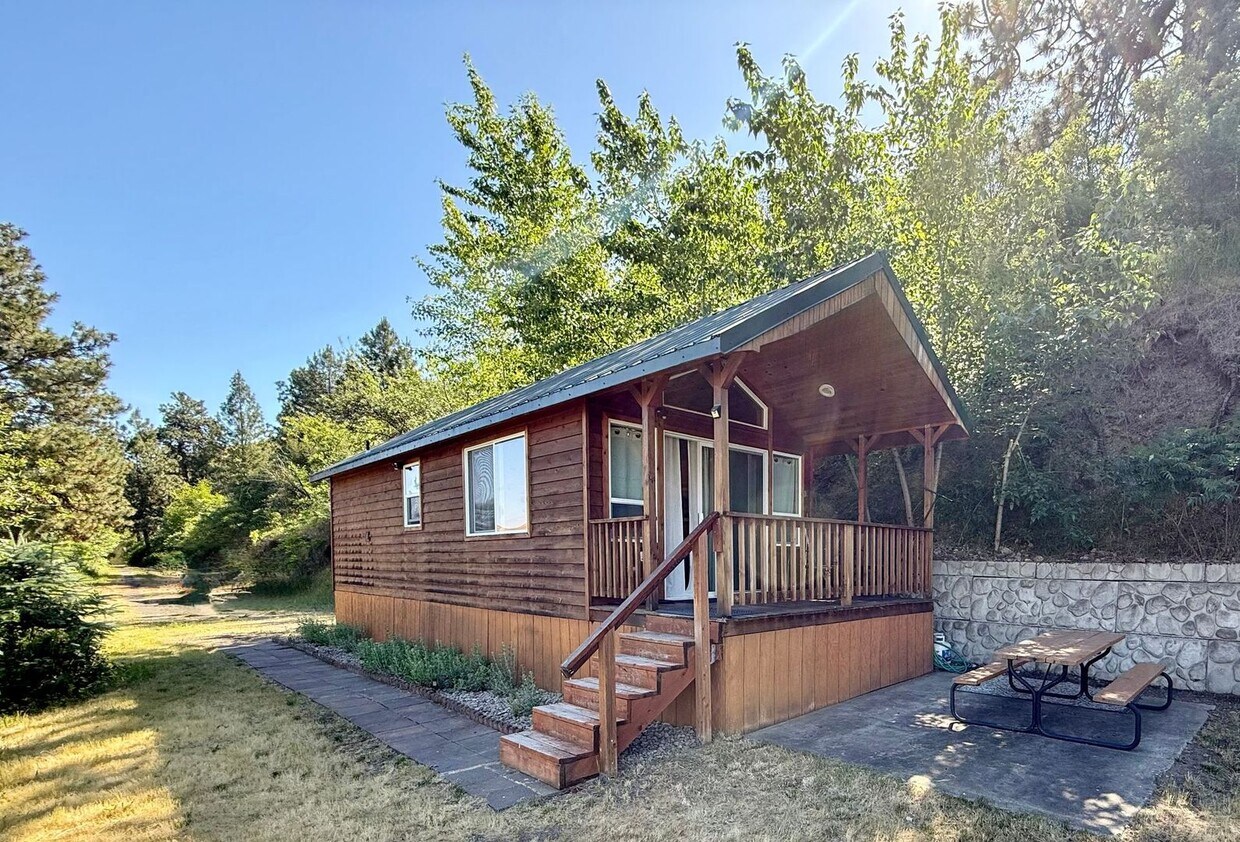 Foto principal - Short or long-term Furnished Cabin with A MOVE IN SPECIAL!