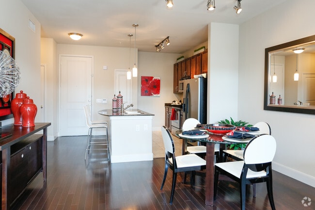 1BR, 1.5BA - A8 - Dining Area - Aston Post Oak