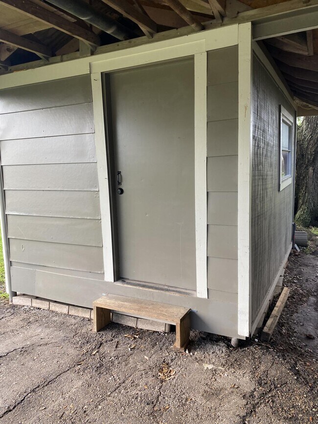 SHED - 1529 Jennifer St