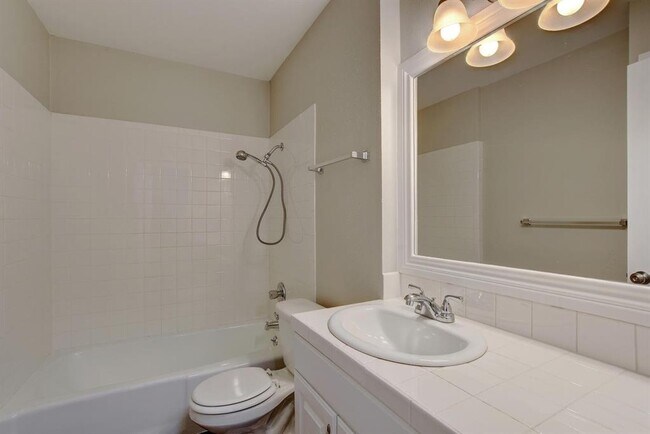 Foto del edificio - 303 W 40th St