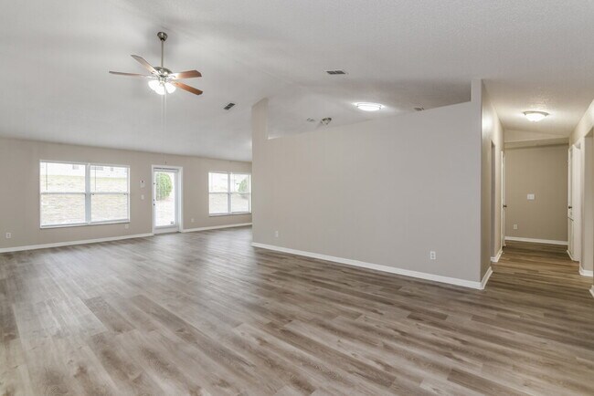 Foto del edificio - 942 Cork Oak Ln