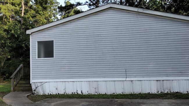 Building Photo - 814 Mercedes Benz Ct