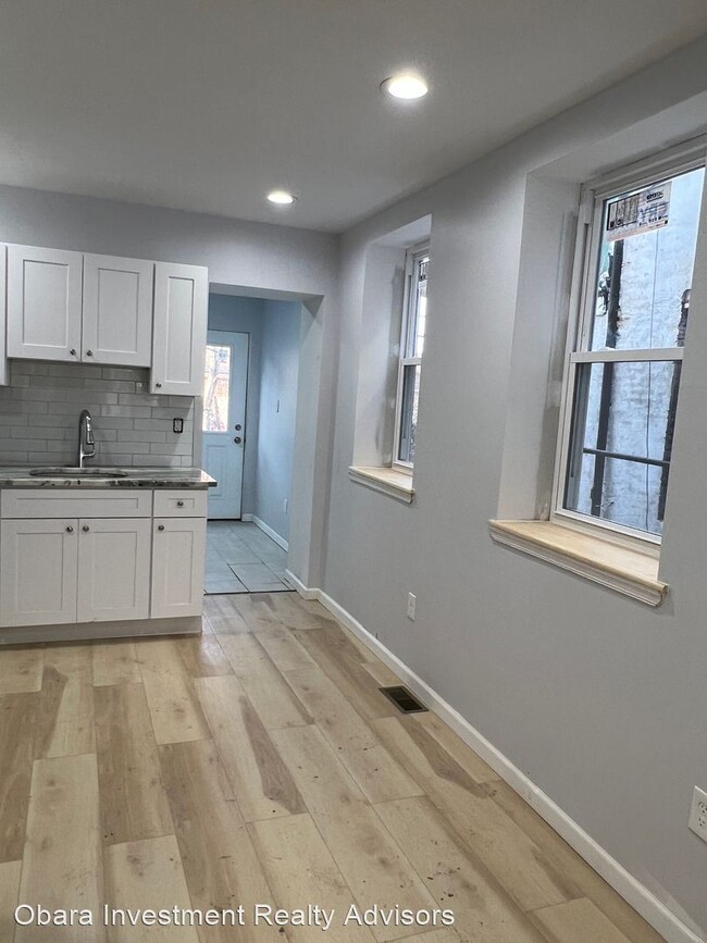 Building Photo - 3 br, 1.5 bath House - 1853 Brunner St