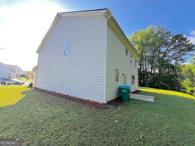 Building Photo - 517 Starbuck Parkway