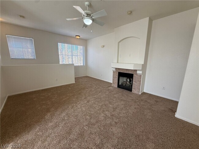 Foto del edificio - 9050 W Warm Springs Rd