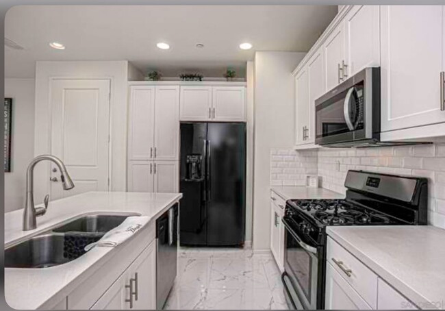 Building Photo - 3 BR, 2.5 BA townhome for rent in Otay Mes...