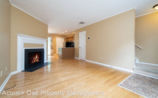 Building Photo - 2 br, 2.5 bath House - 113 Coleridge Court