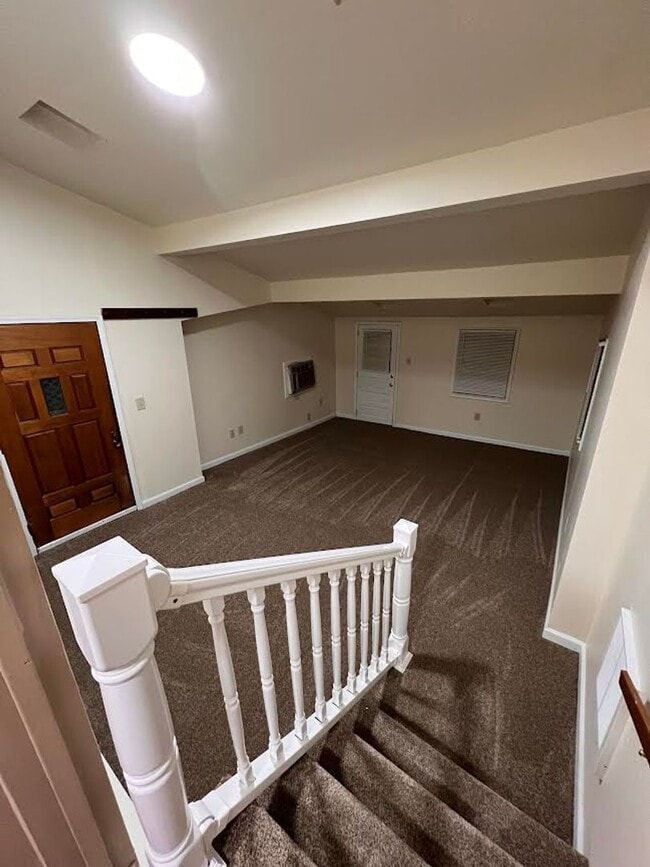 Building Photo - 112 Hazel St.