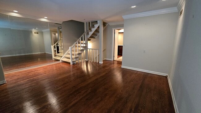 Building Photo - 1276 Woodbridge St