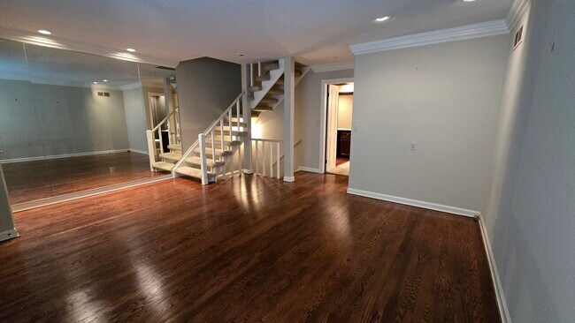 Foto del edificio - 1276 Woodbridge St