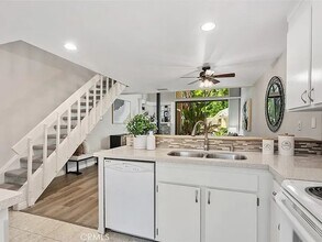Building Photo - 204 Pineview