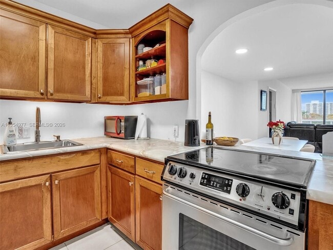 Foto del edificio - 3675 N Country Club Dr