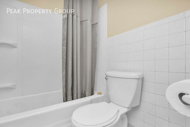 Foto del edificio - 2971 Deckebach Ave