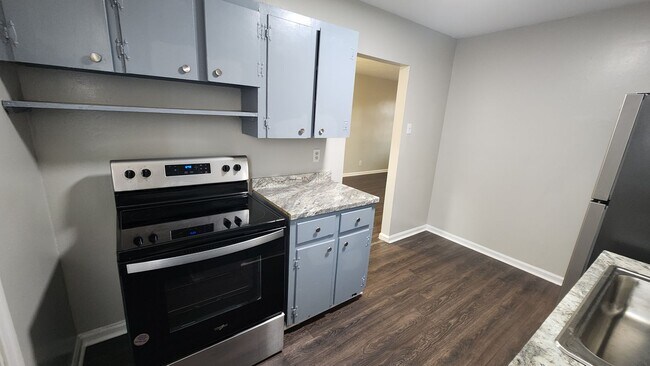 Foto del edificio - Renovated 3BR/1BA Single Family Home in NW...