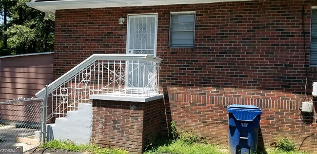 Foto del edificio - 1533 Alder Ln SW