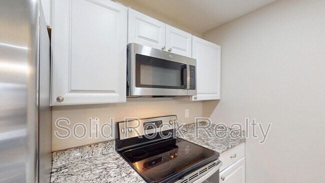 Foto del edificio - 2331 Lexington Village Ln