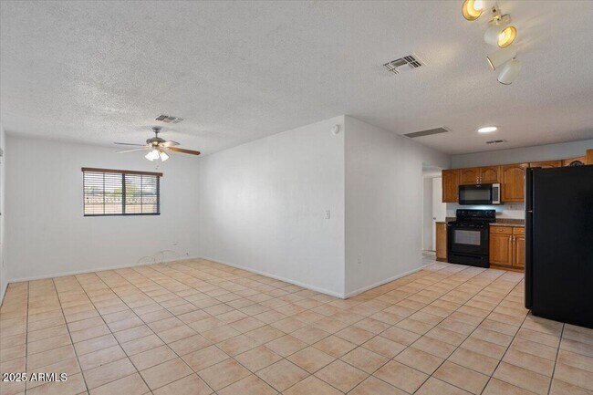 Building Photo - 6713 N 63rd Ave