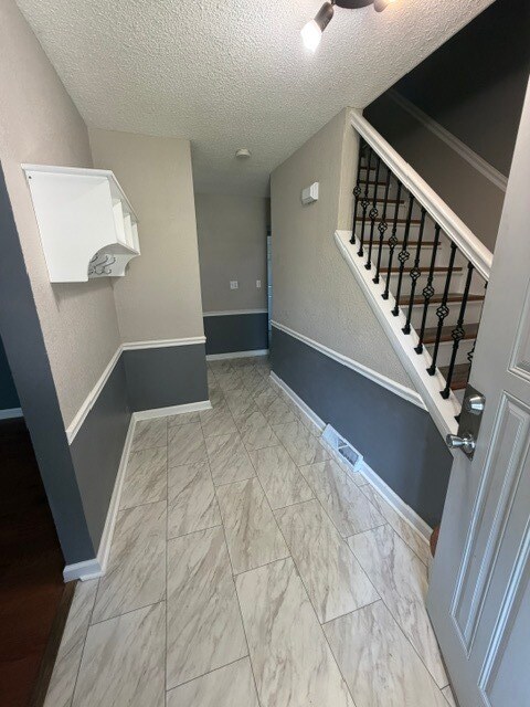 Foto del edificio - 2206 E 32nd St