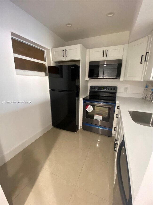 Foto del edificio - 3700 NW 21st St