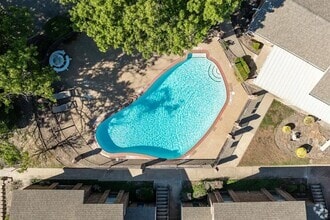 Building Photo - 1000 River Bend Dr