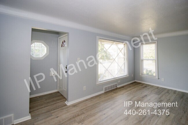 Building Photo - 4086 Hinsdale Rd
