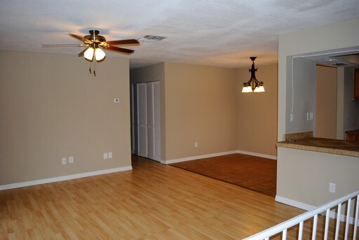 Building Photo - 4406 Shadow Crest Pl