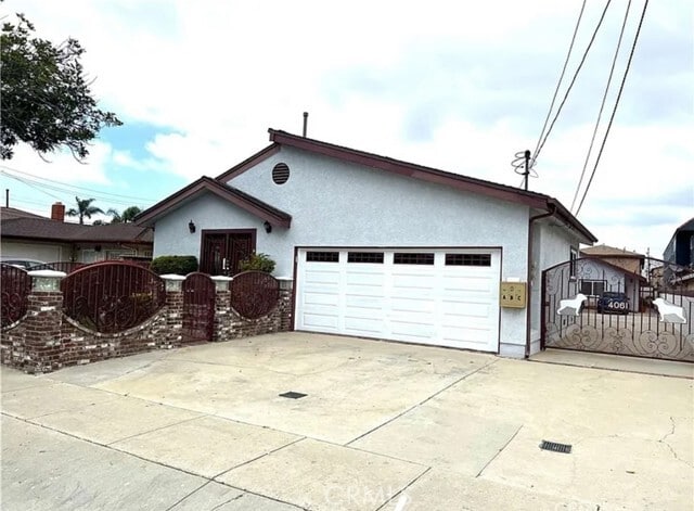 Foto principal - 4061 W 132nd St