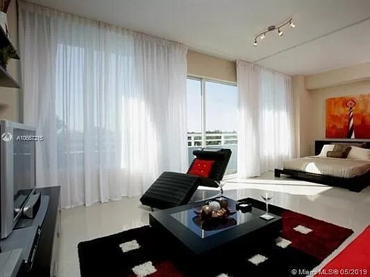 Foto del edificio - 3250 Grand Ave