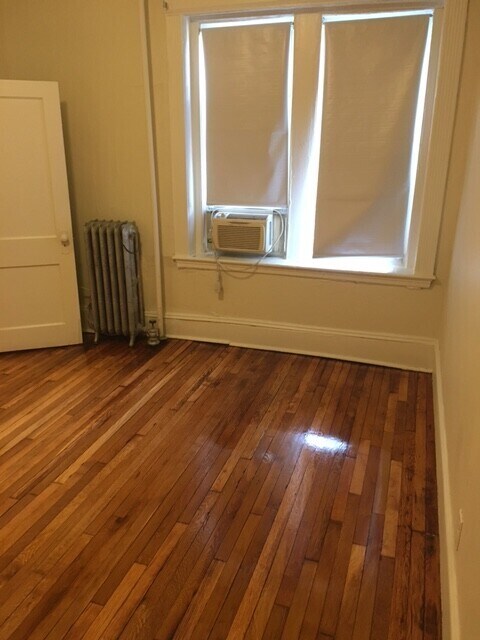 Primary Photo - 1334 Commonwealth Ave