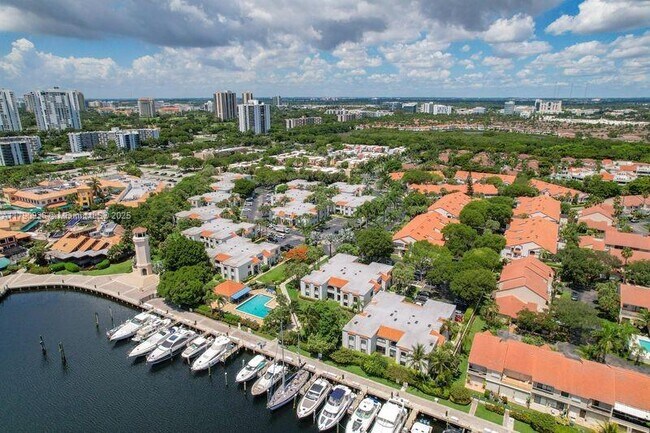 Foto del edificio - 3544 Magellan Cir