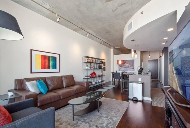 Building Photo - 1515 Champa St