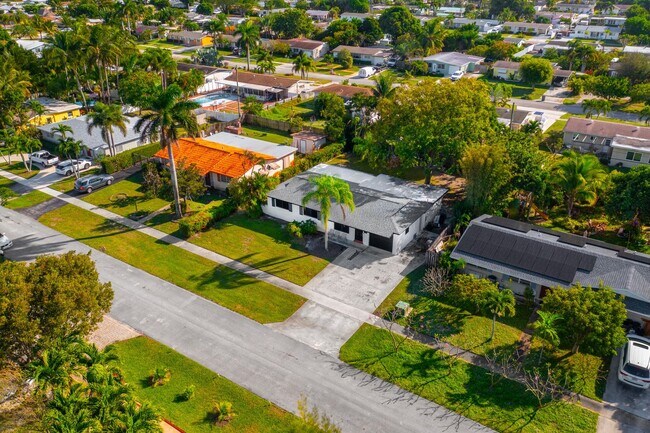 Foto del edificio - 2706 Mores Rd