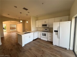 Building Photo - 3255 Tamara Dr