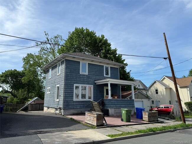 Building Photo - 39 Crescent Pl