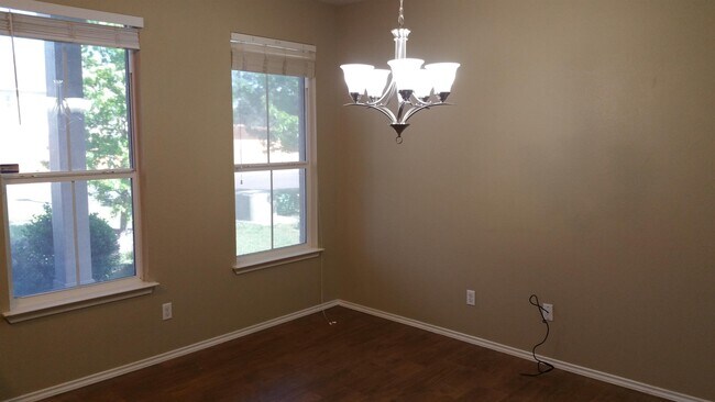Building Photo - 5605 Southern Belle Dr