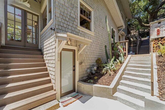 Building Photo - Beautiful Lincoln Heights Retreat W/ Chef’s Kitchen & Expansive Deck