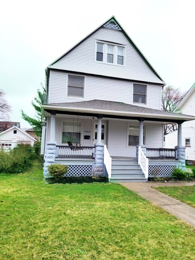 Foto del edificio - 1580 Clarence Ave