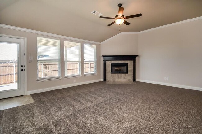 Building Photo - 203 Carson Dr