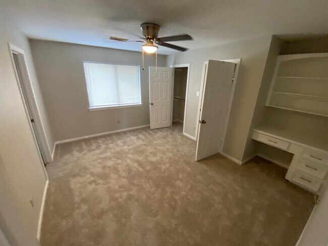 Building Photo - 3423 Berry Grove Dr