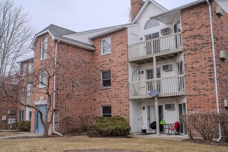 Building Photo - 1345 Cunat Ct