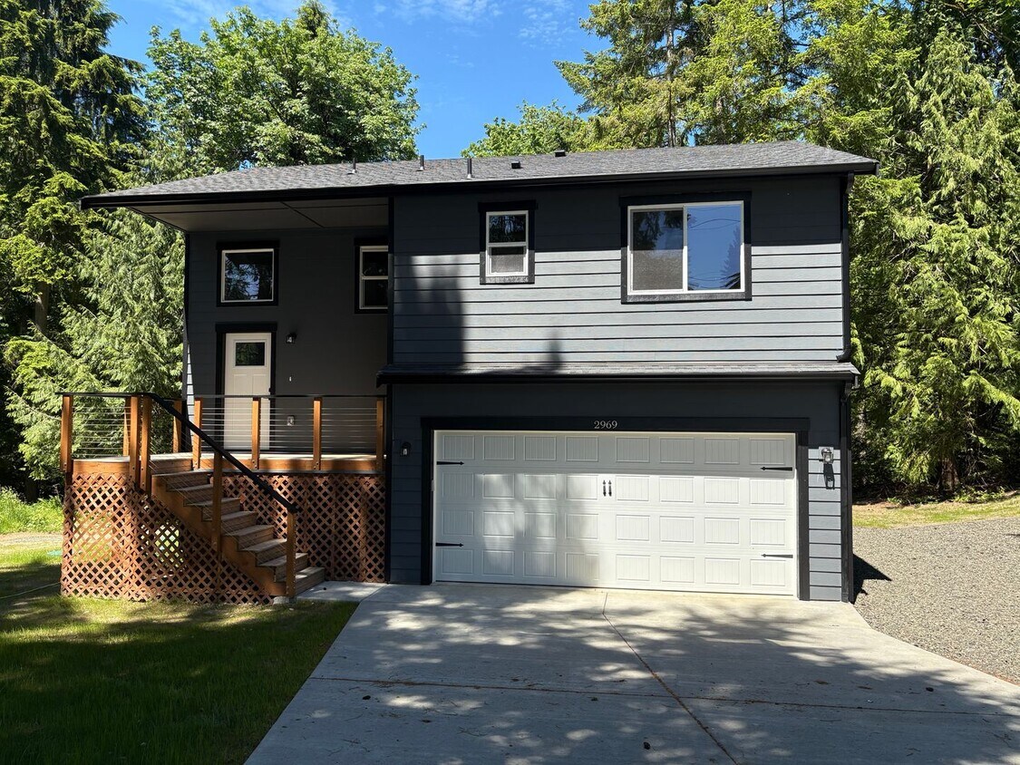 Foto principal - Beautiful New Construction Home with Priva...