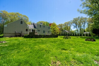 Building Photo - 312 Fairlea Rd