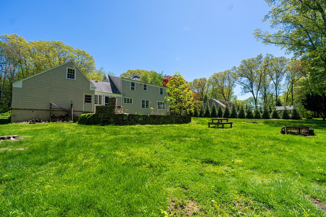 Foto principal - 312 Fairlea Rd