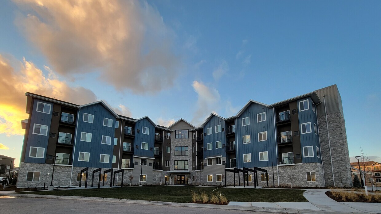 The Commons at Pointe Plaza Apartments in Cheyenne, WY