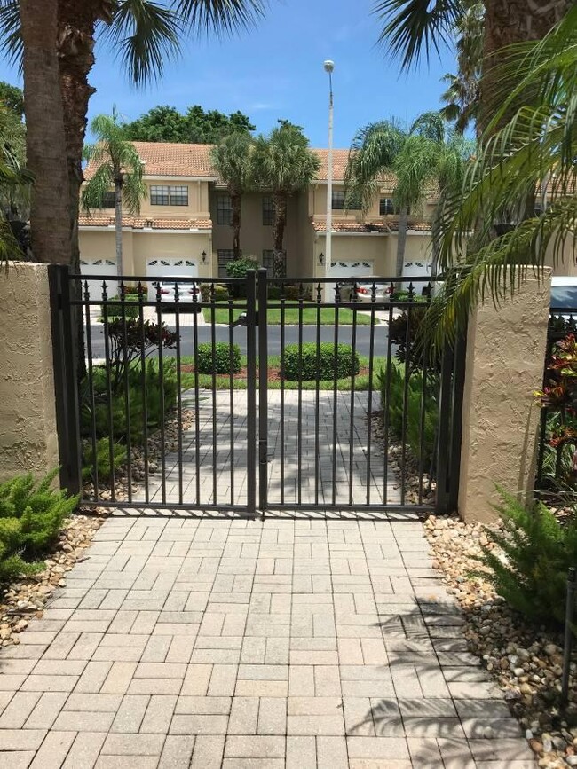 Foto del edificio - 22759 Mandeville Pl