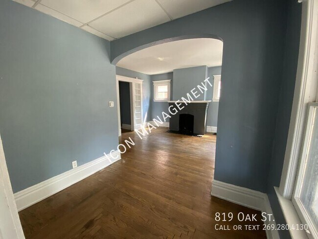 Foto del edificio - 819 Oak St