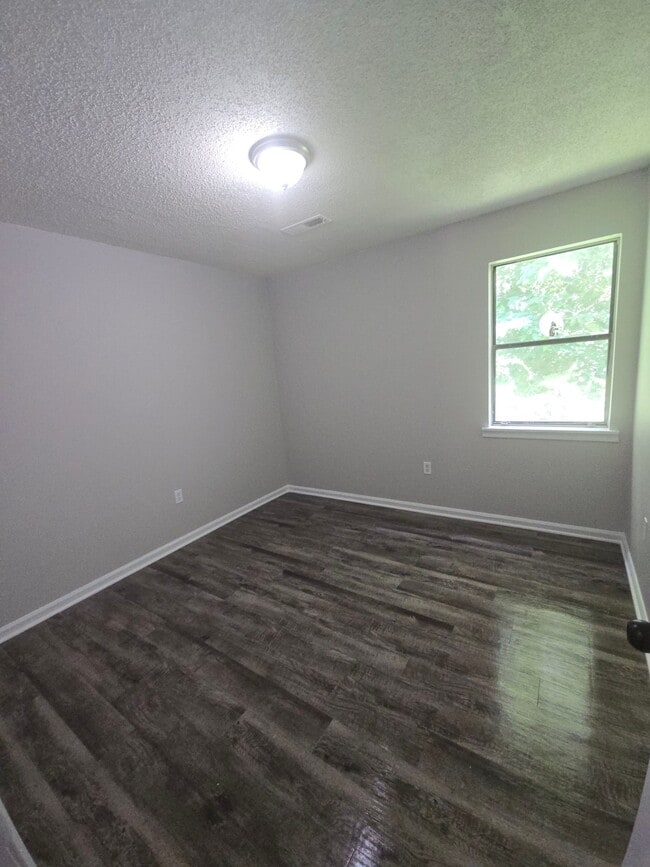 Building Photo - 408 Simonton St