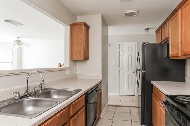 Building Photo - 2935 La Estancia Ln