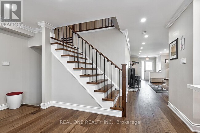 Photo du bâtiment - 5881 Blue Spruce Ave