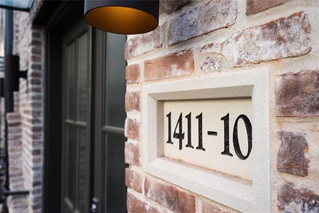 Foto del edificio - 1411 Town Creek Dr